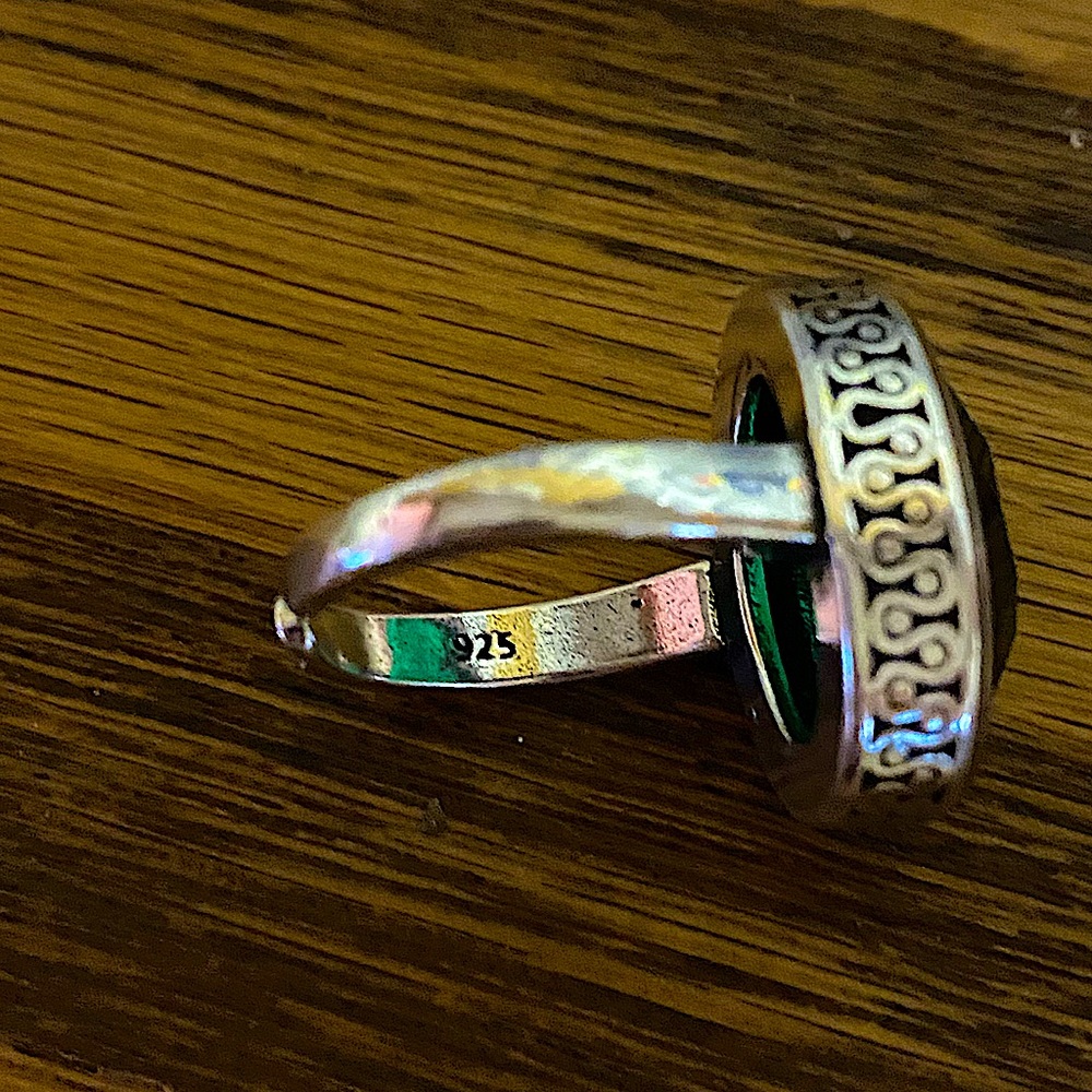 EMERALD GREEN STERLING SILVER  ZIRCON RING - Picture 4 of 4